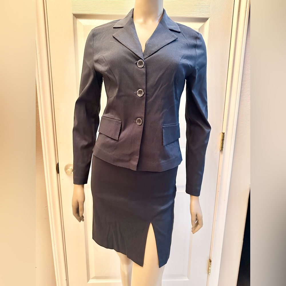 Innocent navy blue vertical pin-striped skirt suit size small